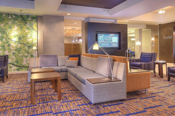 Imagen de los interiores del Hotel Courtyard By Marriott Raleigh Crabtree Valley. Foto 14