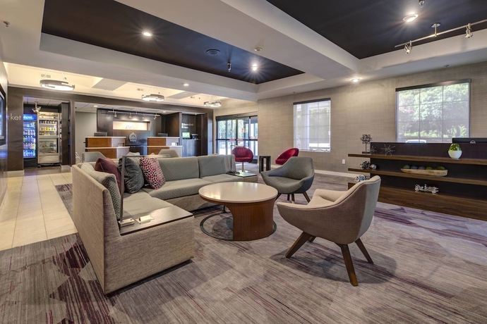 Imagen de los interiores del Hotel Courtyard By Marriott Raleigh Crabtree Valley. Foto 17