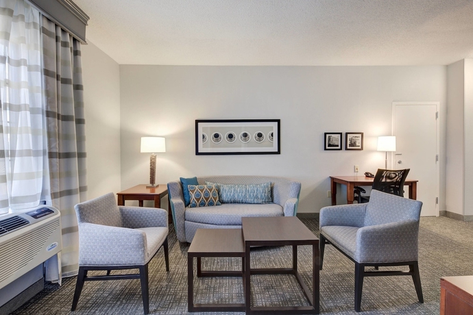 Imagen de la habitación del Hotel Courtyard By Marriott Raleigh Crabtree Valley. Foto 9