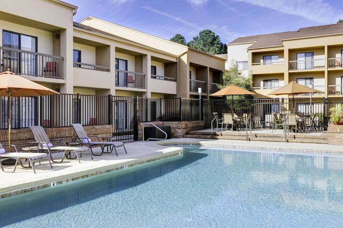 Imagen general del Hotel Courtyard By Marriott Raleigh Midtown. Foto 2