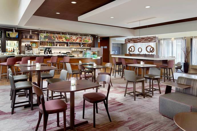 Imagen del bar/restaurante del Hotel Courtyard By Marriott Raleigh Midtown. Foto 6