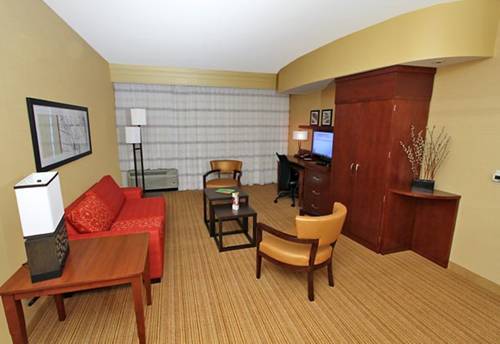 Imagen de la habitación del Hotel Courtyard By Marriott Raleigh North/triangle Town. Foto 4