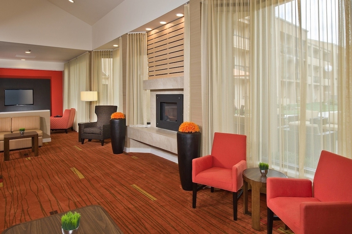 Imagen de los interiores del Hotel Courtyard By Marriott Raleigh/cary. Foto 17