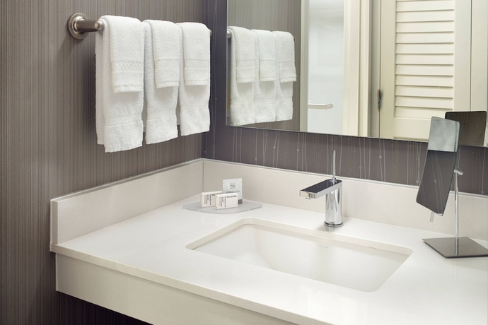 Imagen de la habitación del Hotel Courtyard By Marriott Raleigh/cary. Foto 15
