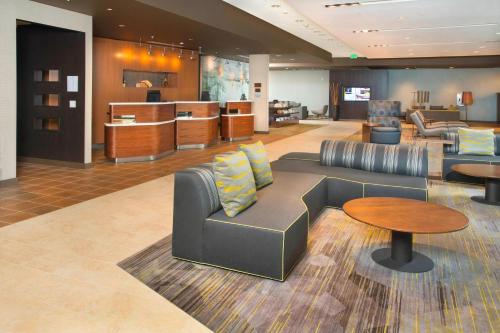 Imagen general del Hotel Courtyard By Marriott Redwood City. Foto 3