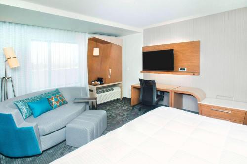 Imagen de la habitación del Hotel Courtyard By Marriott Redwood City. Foto 15