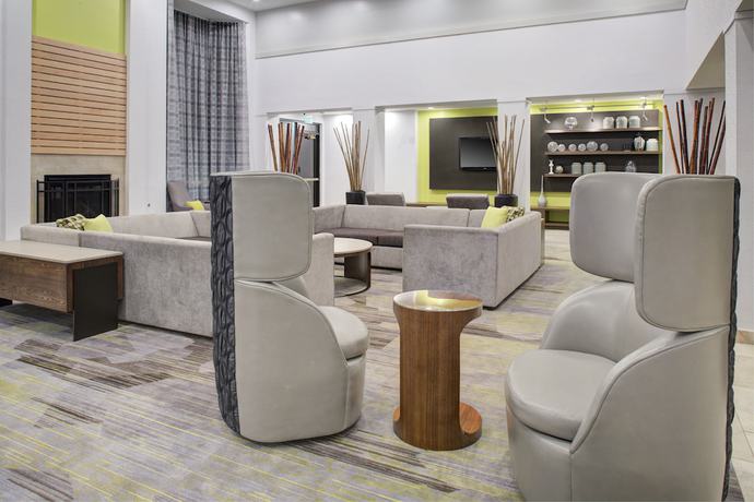 Imagen de los interiores del Hotel Courtyard By Marriott Richmond Chester. Foto 11