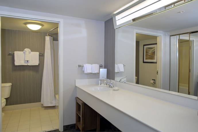Imagen de la habitación del Hotel Courtyard By Marriott Richmond Chester. Foto 7