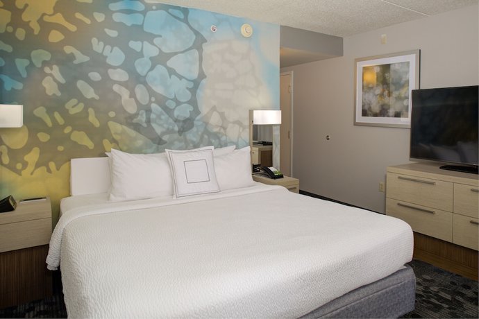 Imagen de la habitación del Hotel Courtyard By Marriott Richmond Chester. Foto 8
