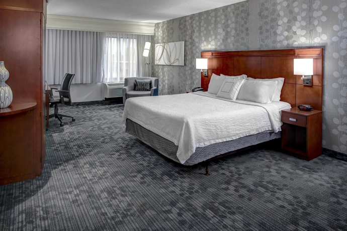 Imagen de la habitación del Hotel Courtyard By Marriott Richmond North. Foto 12