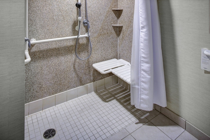 Imagen de la habitación del Hotel Courtyard By Marriott Richmond North. Foto 14