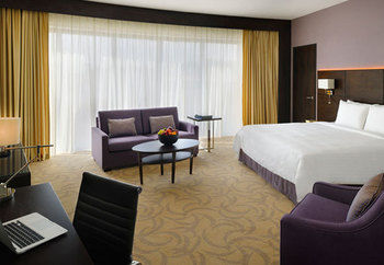 Imagen de la habitación del Hotel Courtyard By Marriott Riyadh Diplomatic Quarter. Foto 8