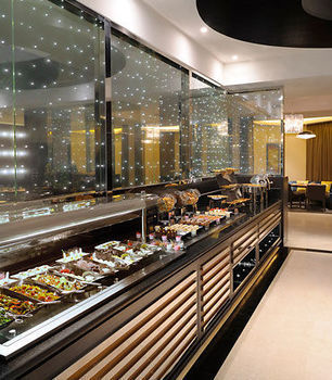 Imagen del bar/restaurante del Hotel Courtyard By Marriott Riyadh Diplomatic Quarter. Foto 6