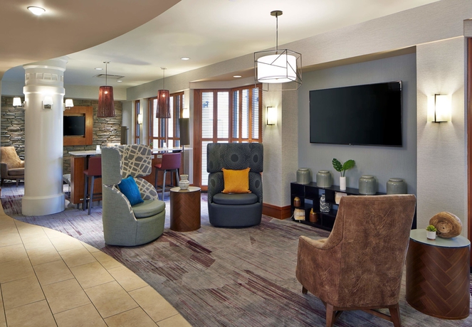 Imagen de los interiores del Hotel Courtyard By Marriott Rochester Brighton. Foto 17