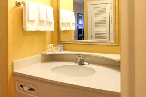 Imagen de la habitación del Hotel Courtyard By Marriott Rock Hill. Foto 4