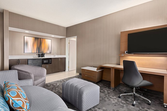 Imagen de la habitación del Hotel Courtyard By Marriott Roseville. Foto 3