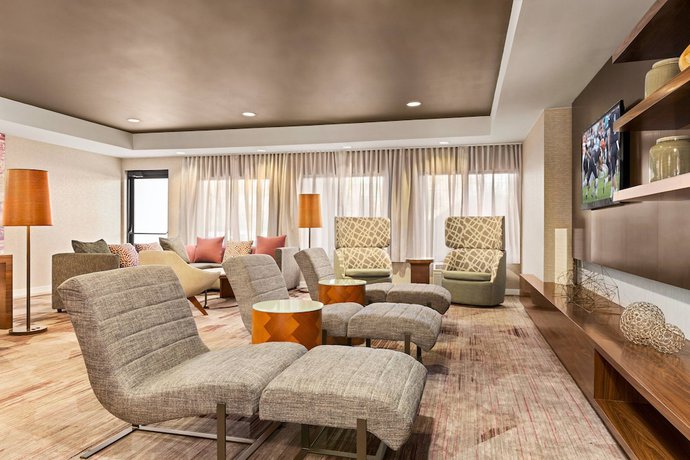 Imagen de los interiores del Hotel Courtyard By Marriott Roseville. Foto 19