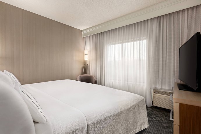 Imagen de la habitación del Hotel Courtyard By Marriott Roseville. Foto 10