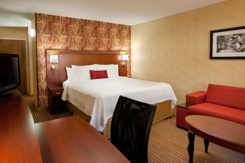 Imagen de la habitación del Hotel Courtyard By Marriott Sacramento Airport Natomas. Foto 14