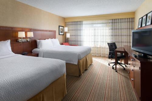 Imagen de la habitación del Hotel Courtyard By Marriott Sacramento Airport Natomas. Foto 16
