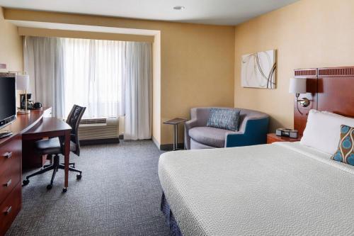 Imagen de la habitación del Hotel Courtyard By Marriott Sacramento Cal Expo. Foto 17
