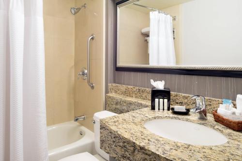 Imagen general del Hotel Courtyard By Marriott Sacramento Cal Expo. Foto 6