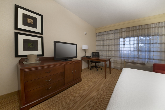 Imagen de la habitación del Hotel Courtyard By Marriott Sacramento Folsom. Foto 7