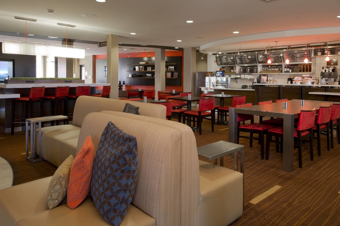 Imagen de los interiores del Hotel Courtyard By Marriott Sacramento Folsom. Foto 16