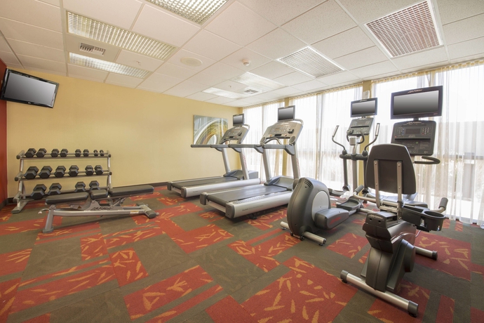 Imagen de los interiores del Hotel Courtyard By Marriott Sacramento Folsom. Foto 19