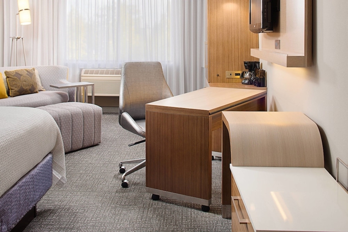 Imagen de la habitación del Hotel Courtyard By Marriott Sacramento Midtown. Foto 9