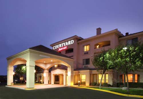 Imagen general del Hotel Courtyard By Marriott Salinas Monterey. Foto 2