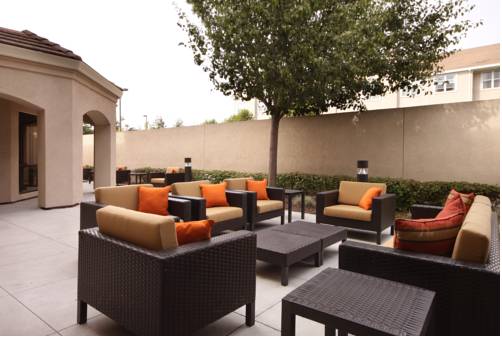 Imagen general del Hotel Courtyard By Marriott Salinas Monterey. Foto 1