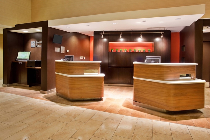 Imagen de los interiores del Hotel Courtyard By Marriott Salt Lake City Airport. Foto 17