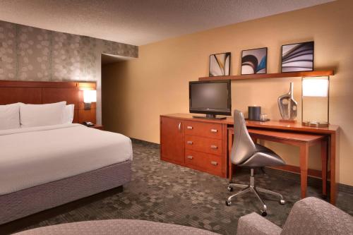 Imagen de la habitación del Hotel Courtyard By Marriott Salt Lake City Sandy. Foto 15