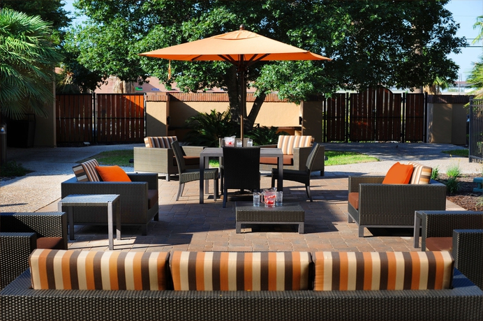 Imagen de los exteriores del Hotel Courtyard By Marriott San Antonio Airport. Foto 4