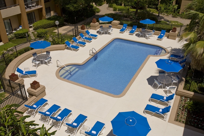 Imagen de la piscina del Hotel Courtyard By Marriott San Antonio Airport. Foto 13