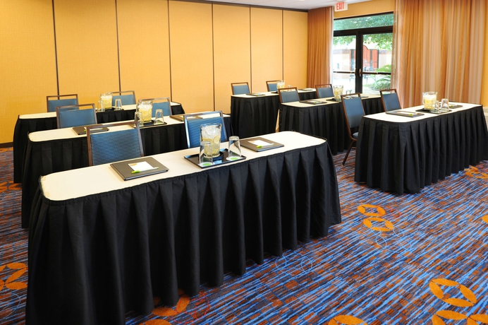 Imagen de los interiores del Hotel Courtyard By Marriott San Antonio Airport. Foto 7