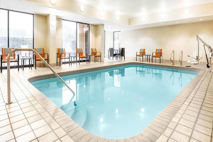 Imagen de la piscina del Hotel Courtyard By Marriott San Antonio Airport/north Star Mall. Foto 19