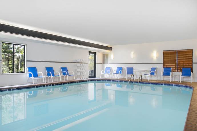 Imagen de la piscina del Hotel Courtyard By Marriott San Antonio Airport/north Star Mall. Foto 20