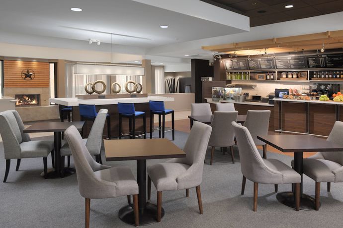 Imagen de los interiores del Hotel Courtyard By Marriott San Antonio Downtown/market Square. Foto 15