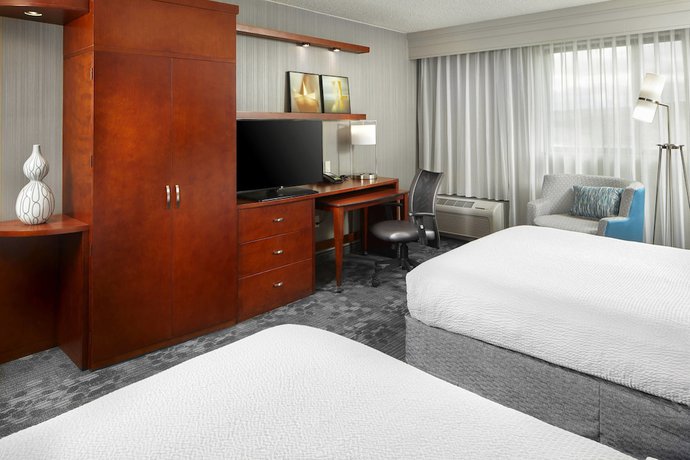 Imagen de la habitación del Hotel Courtyard By Marriott San Antonio Six Flags At The Rim. Foto 6