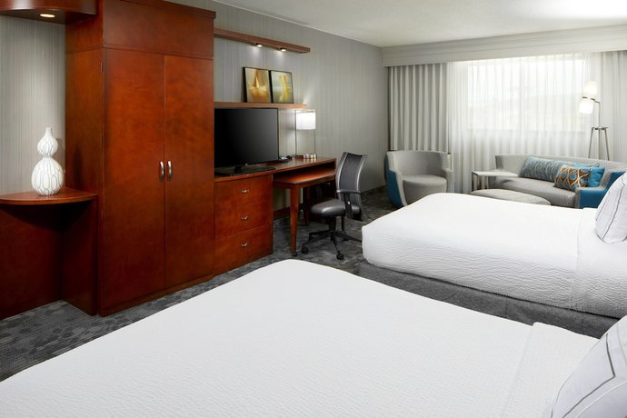 Imagen de la habitación del Hotel Courtyard By Marriott San Antonio Six Flags At The Rim. Foto 9