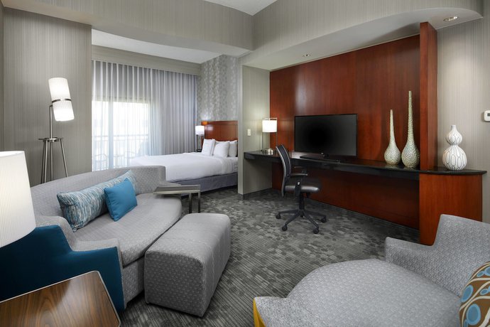 Imagen de la habitación del Hotel Courtyard By Marriott San Antonio Six Flags At The Rim. Foto 12