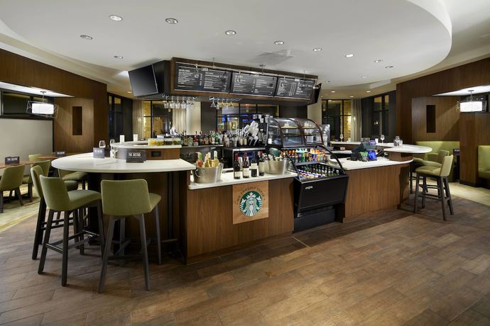Imagen del bar/restaurante del Hotel Courtyard By Marriott San Antonio Six Flags At The Rim. Foto 4