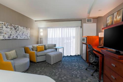 Imagen de la habitación del Hotel Courtyard By Marriott San Diego Airport/liberty Station. Foto 18