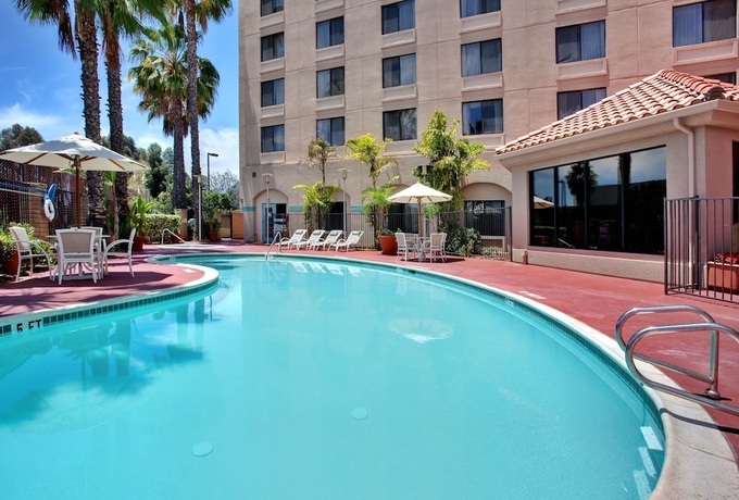 Imagen de la piscina del Hotel Courtyard By Marriott San Diego Miramar. Foto 16