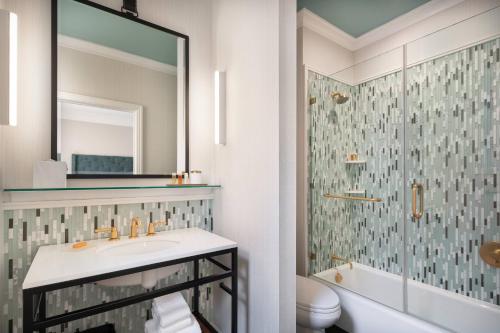 Imagen de la habitación del Hotel Courtyard By Marriott San Francisco Downtown/van Ness Ave.. Foto 19