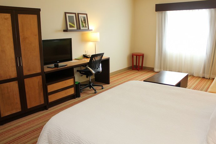 Imagen de la habitación del Hotel Courtyard By Marriott San Jose Airport Alajuela. Foto 13