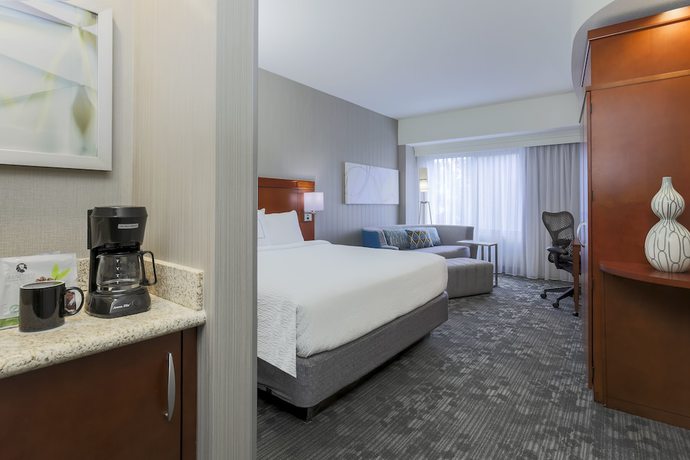 Imagen de la habitación del Hotel Courtyard By Marriott San Jose Campbell. Foto 13