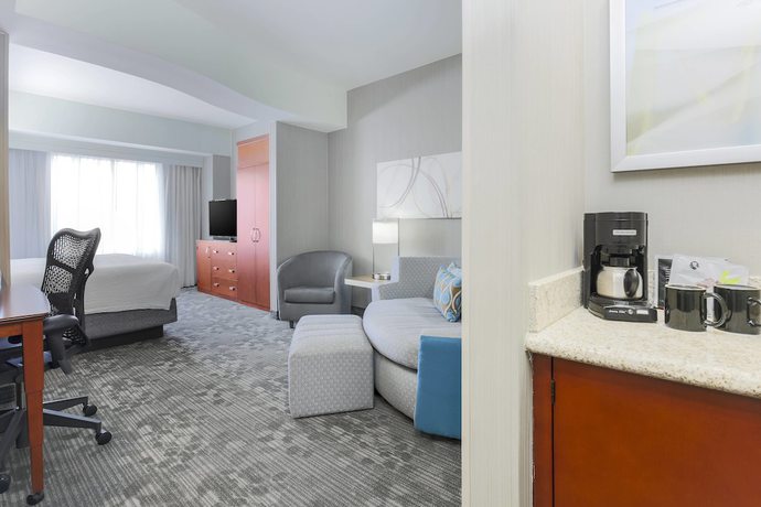Imagen de la habitación del Hotel Courtyard By Marriott San Jose Campbell. Foto 15